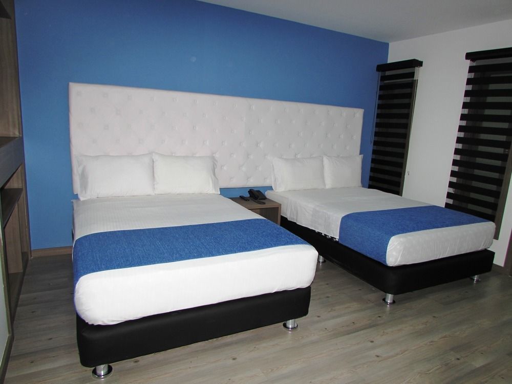 Aw Hotel Plaza Miranda Bogotá Exteriör bild