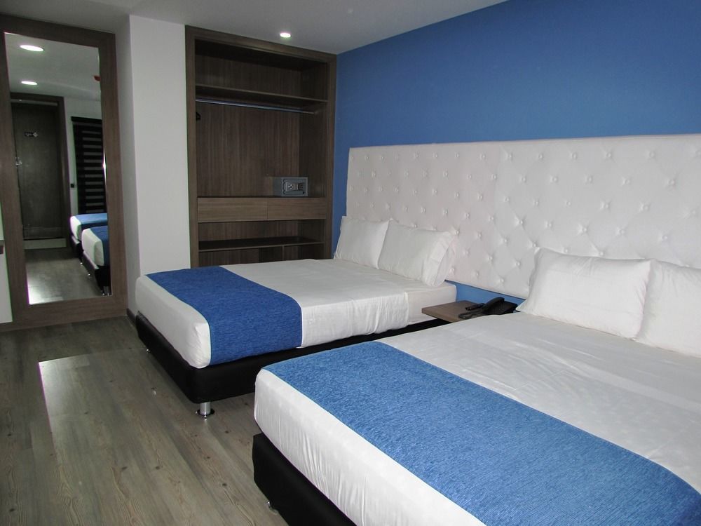 Aw Hotel Plaza Miranda Bogotá Exteriör bild